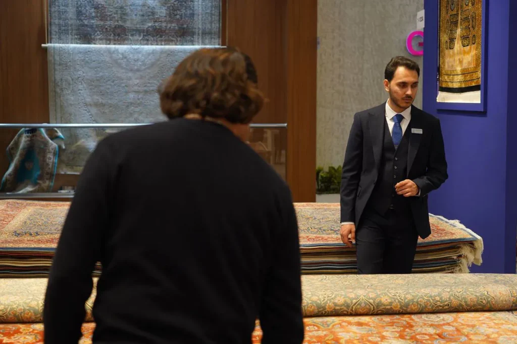 غرفه فرش شاهرخ کاشان در نمایشگاه فرش استانبول3- فرش شاهرخ